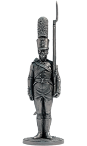 Гренадер Смоленского мушкетерского полка. Россия, 1805-07 гг. Оловянная военно-историческая миниатюра, пьютер, чернение