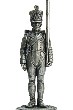 Фузилёр 61-го линейного полка. Франция, 1812-14 гг. Оловянная военно-историческая миниатюра, пьютер, чернение