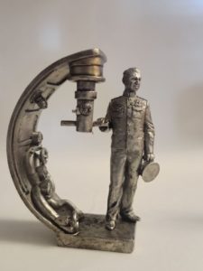 Александр Иванович Маринеско. Военно-историческая миниатюра. Оловянная фигурка, чернение