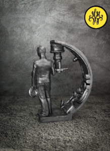 Александр Иванович Маринеско. Военно-историческая миниатюра. Оловянная фигурка, чернение