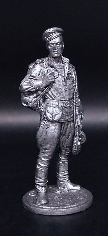 Краснофлотец, морская пехота, 1944-45 гг. Оловянная военно-историческая миниатюра, пьютер, чернение