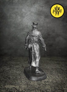 Чумной доктор. Историческая миниатюра. Оловянная фигурка из пьютера, литье, пайка, чернение