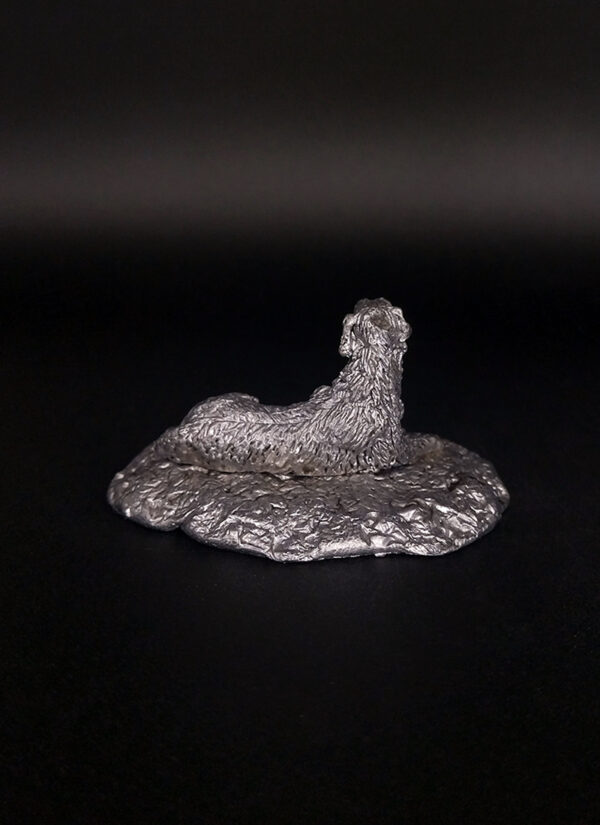 Собака индейцев Кроу. Фигурка из пьютера, литье, пайка, чернение.