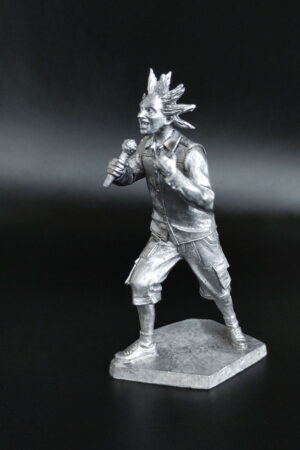 Панк-рокер. Миниатюра из пьютера, литьё, пайка, чернение.