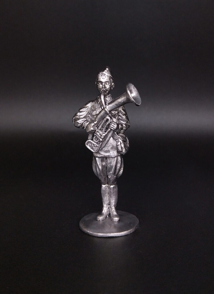 Трубач. Военно-историческая миниатюра. Фигурка из пьютера, литье, пайка, чернение.