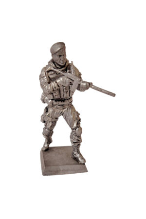 Спецназ РФ в берете АК-74 с прицелом, ВИМ из пьютера, литьё, пайка, чернение.